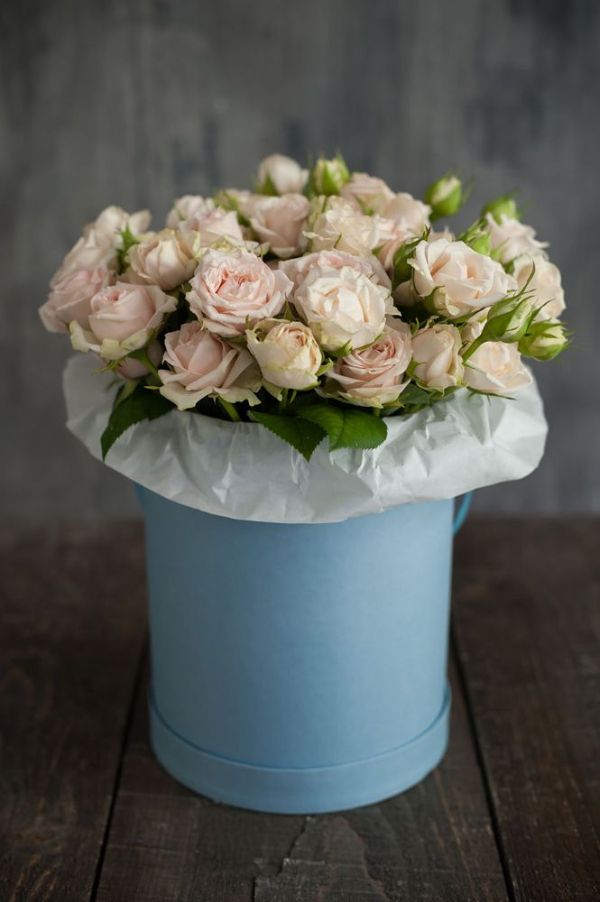 корпоративная коробка с розами для офиса в Стерлитамаке