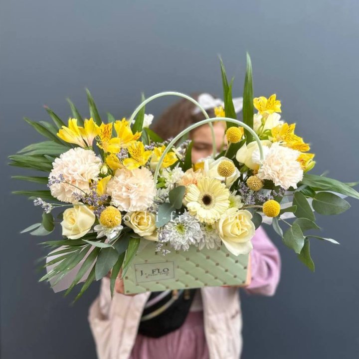 Сумочка с розами "Эпиа" в Стерлитамаке