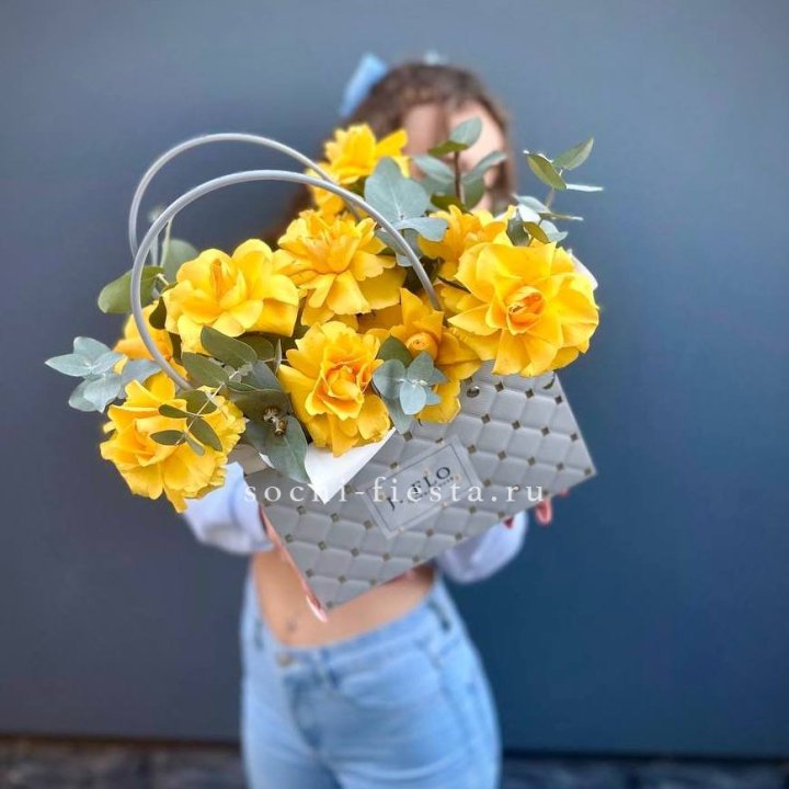 Сумочка с розами "Эдель" в Стерлитамаке