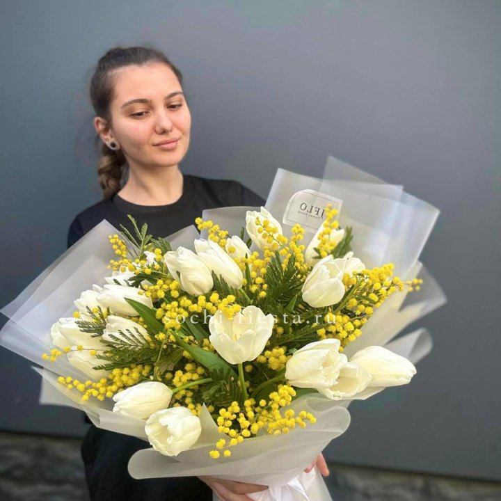 Букет тюльпанов и мимозы в Стерлитамаке