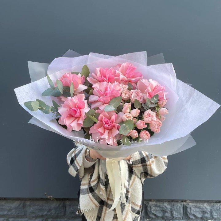 Букет французских и пионовидных роз  в Стерлитамаке