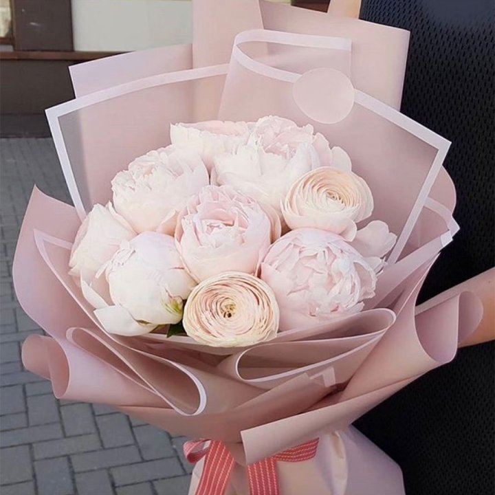 Пионы и ранункулюсы в Стерлитамаке