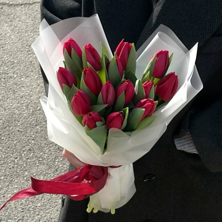 15 красных тюльпанов в Стерлитамаке