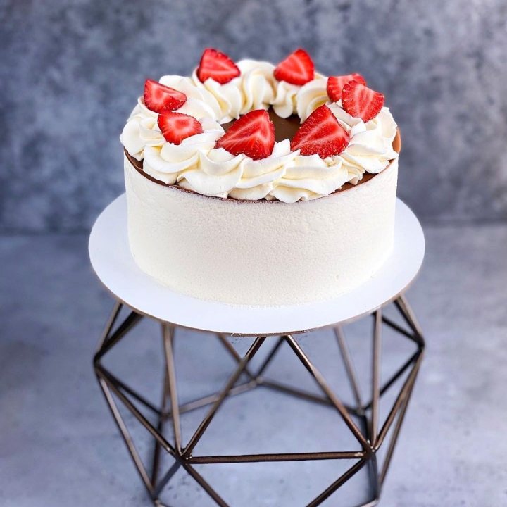 Торт "Клубника со сливками" в Стерлитамаке