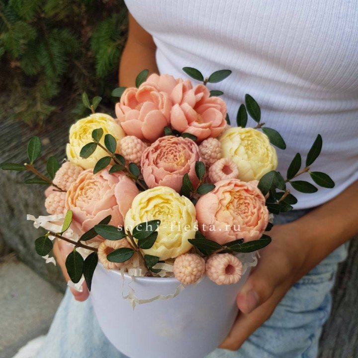 Шоколадный букет с ягодами в Стерлитамаке