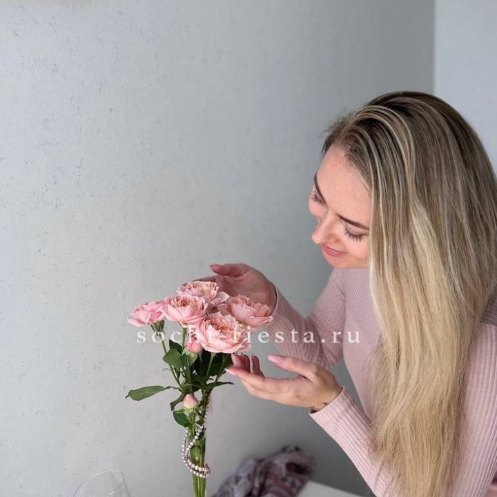 Цветочная подписка "Пакет маленький" в Стерлитамаке