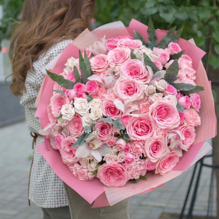 Дизайнерский букет "Барби" в Стерлитамаке