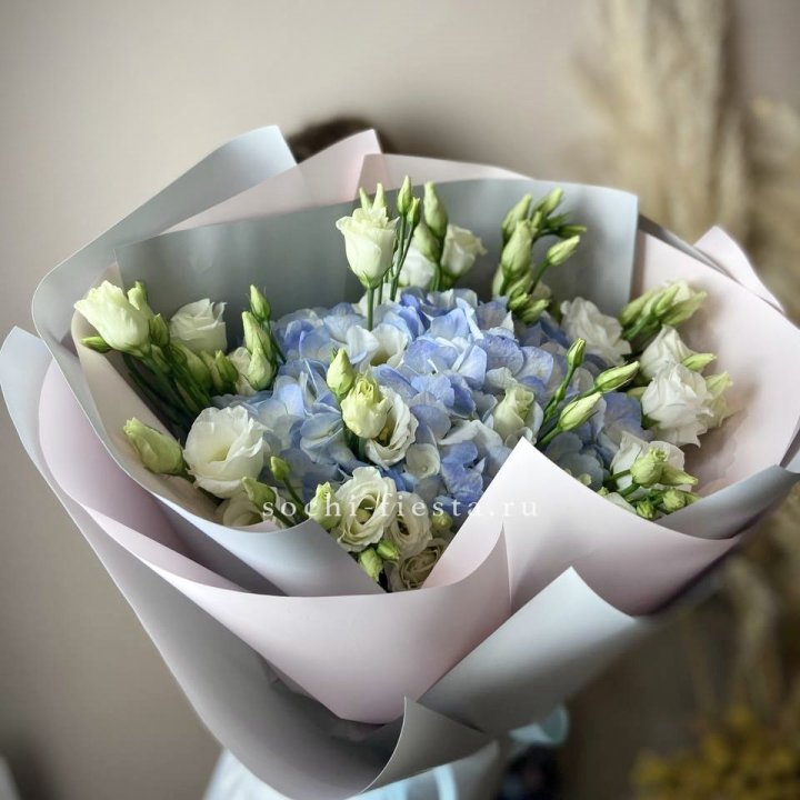 Букет с гортензией "Адель" в Стерлитамаке