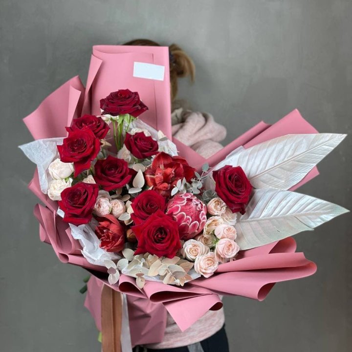 Дизайнерский букет "Ред Вильвет" в Стерлитамаке