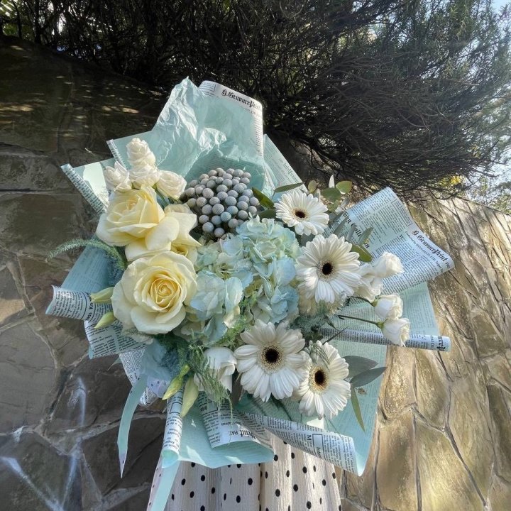 Дизайнерский букет "Линдж-блю" в Стерлитамаке