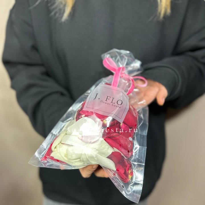 Лепестки роз в Стерлитамаке