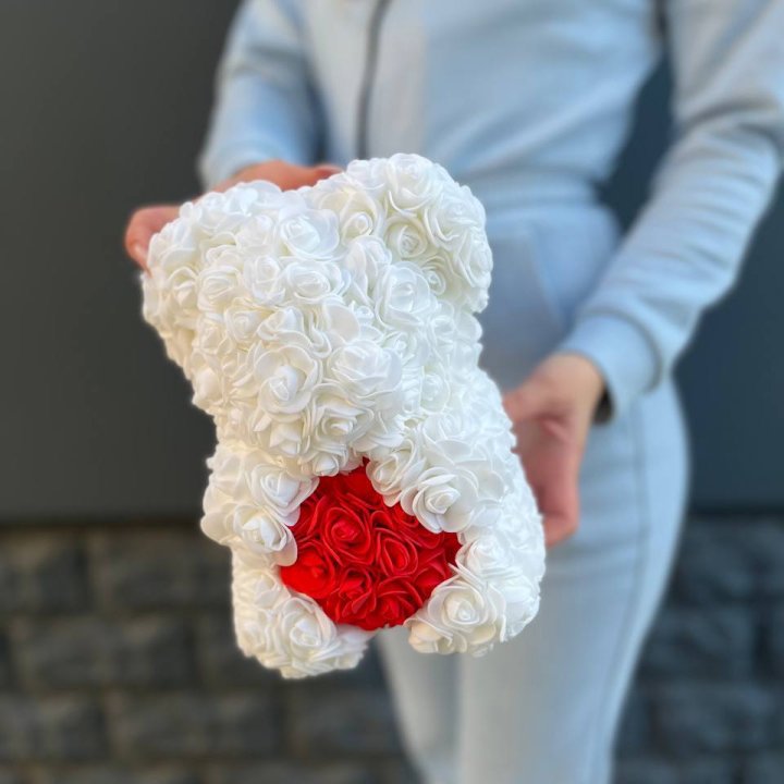 Медведь с красным седцем в Стерлитамаке