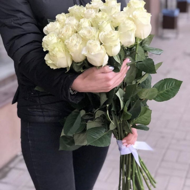 Голландские розы белые в Стерлитамаке