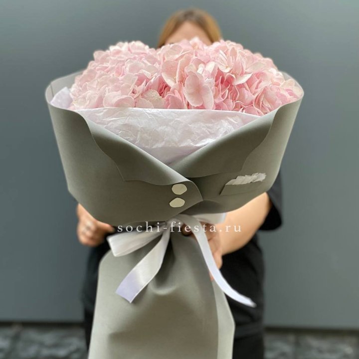  Букет  пиджачок из 5 гортензий в Стерлитамаке