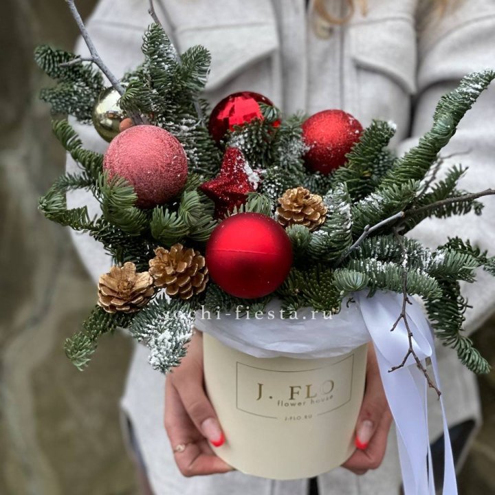 Новогодняя композиция в коробке ред в Стерлитамаке