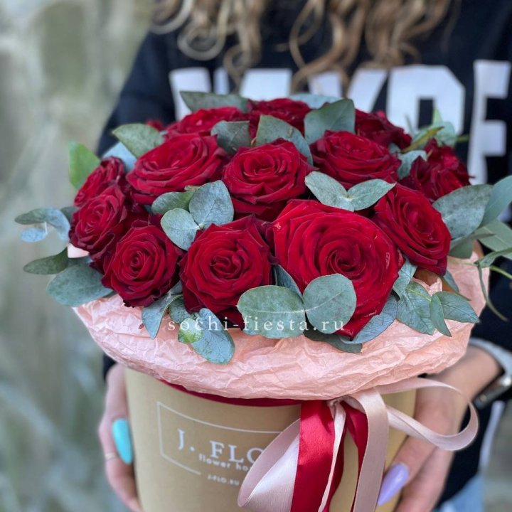 21 Красная роза в боксе №1 в Стерлитамаке