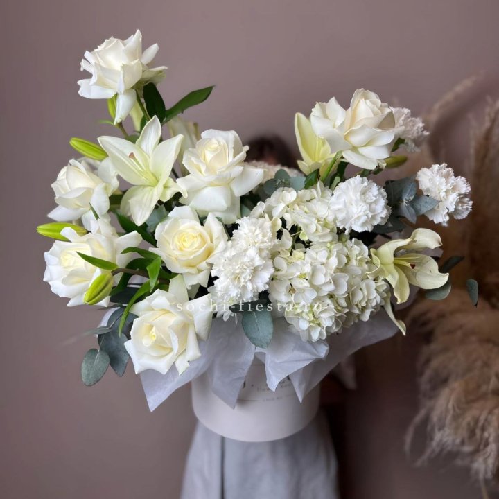 Цветочный бокс "Вайт дримс" в Стерлитамаке