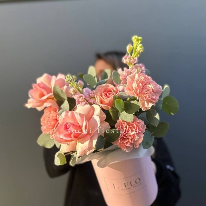 Цветы в боксе "Сизара" в Стерлитамаке