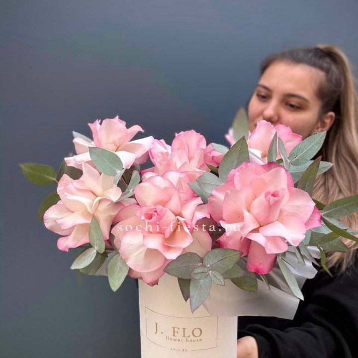 7 Французских роз в боксе в Стерлитамаке