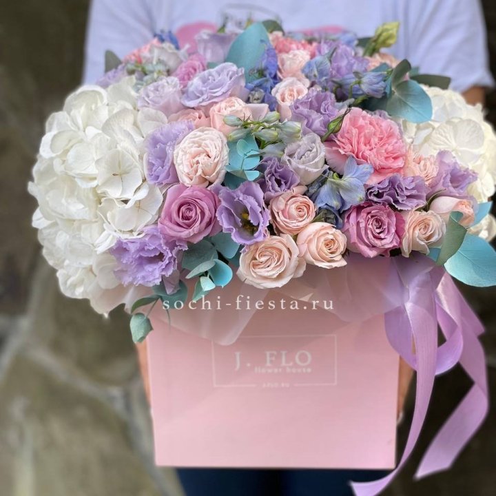 Цветочный бокс макси каб в Стерлитамаке