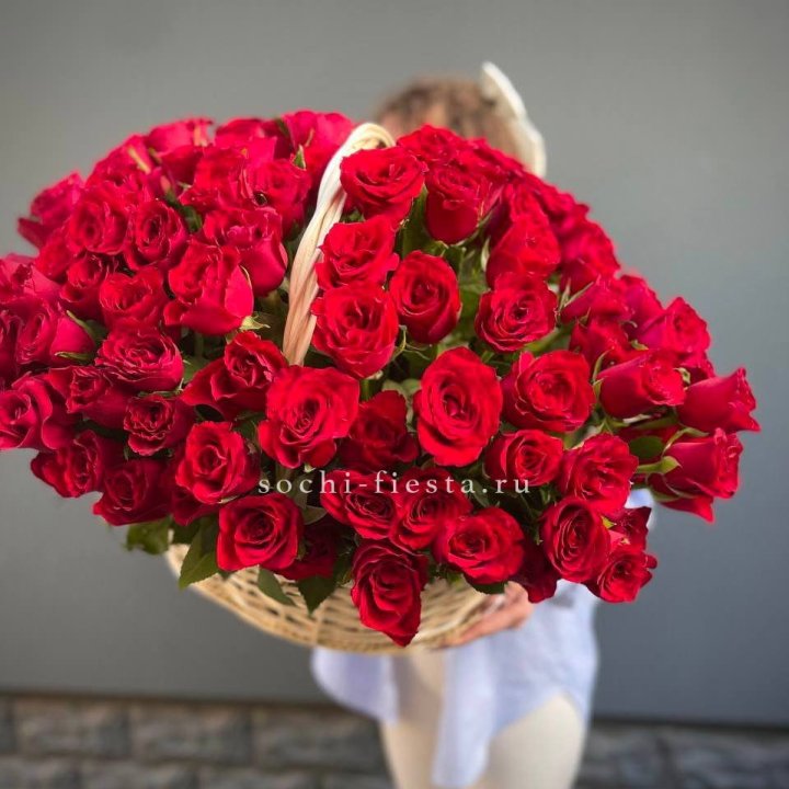 121 красная роза в корзине   в Стерлитамаке