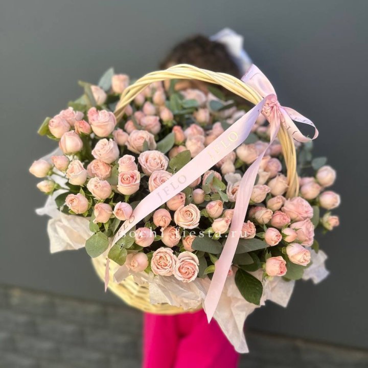 Корзина кустовых пионовидных роз в Стерлитамаке