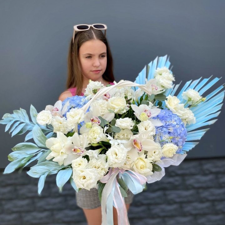 Цветочная корзина "Блю винч" в Стерлитамаке