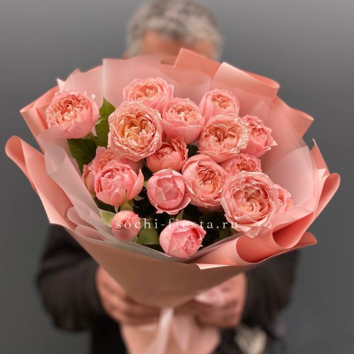 Букет комплимент из кустовых роз Джульетта в Стерлитамаке