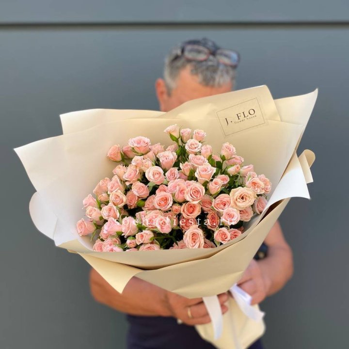 Кустовые розы леди в Стерлитамаке