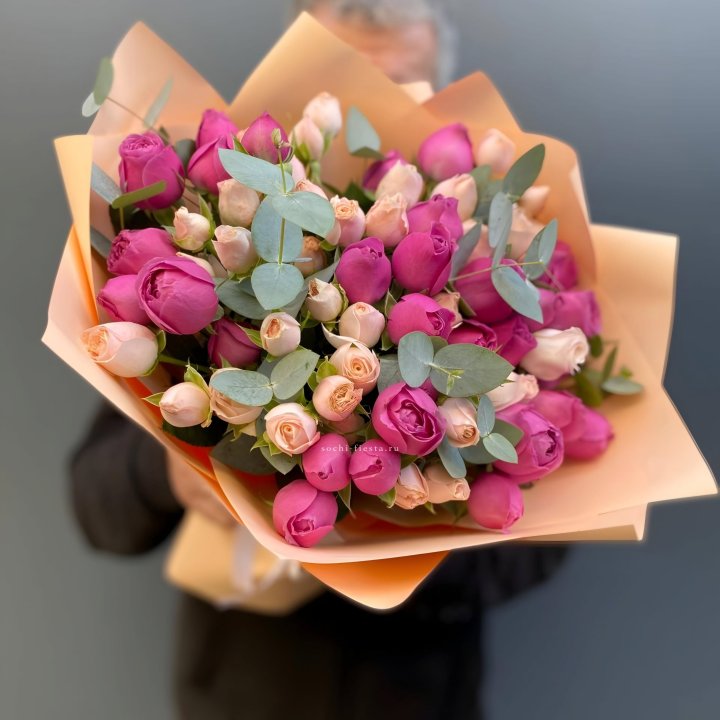 Букет кустовых роз Тендернес в Стерлитамаке