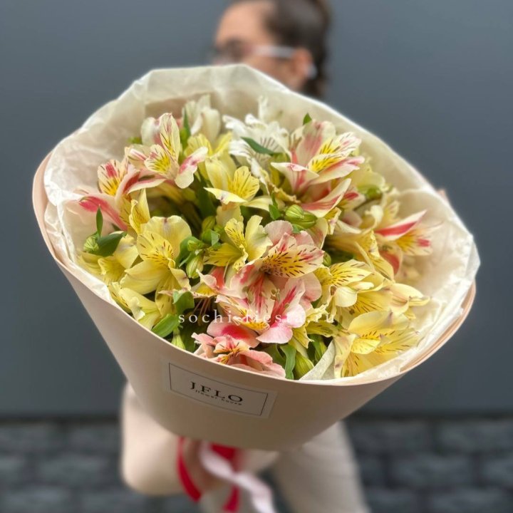 Альстромерии в нежном оформлении в Стерлитамаке