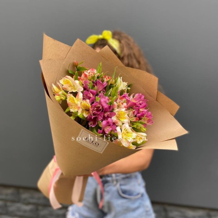 Альстромерии в крафте в Стерлитамаке