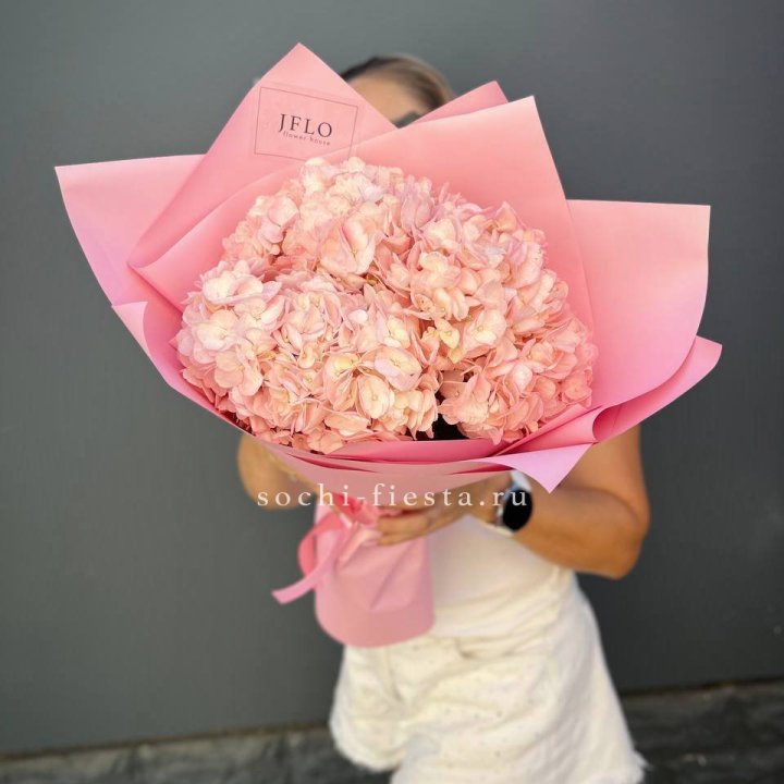 Букет гортензий "Крем" в Стерлитамаке