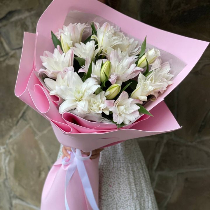 Букет пионовидных лилий №1 в Стерлитамаке