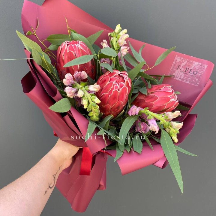 Букет из протеи "Квин" в Стерлитамаке