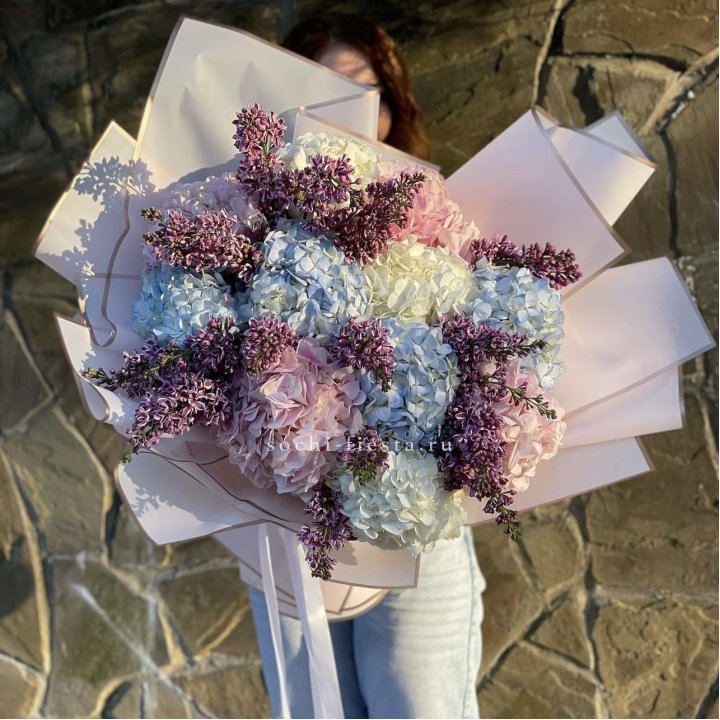 Букет гортензии с сиренью в Стерлитамаке