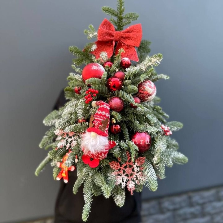 Новогодняя елочка "Ред" в Стерлитамаке