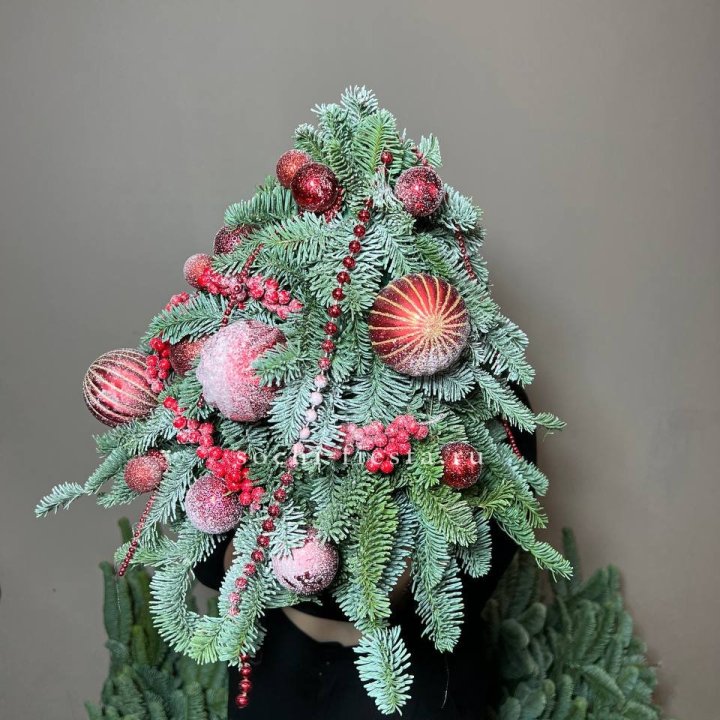 Ёлка красная в Стерлитамаке