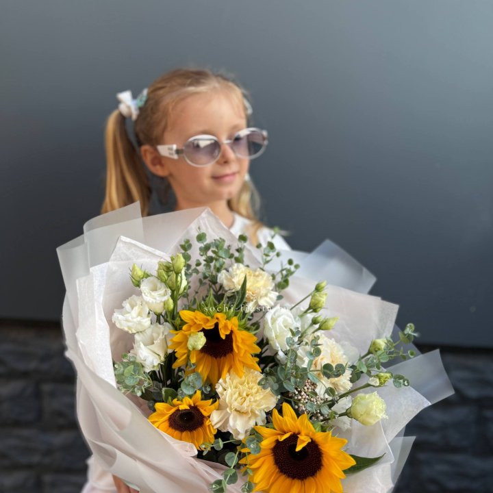  Букет  из стойких цветов с подсолнухами в Стерлитамаке