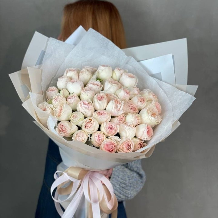 Букет пионовидных роз Пур лав в Стерлитамаке