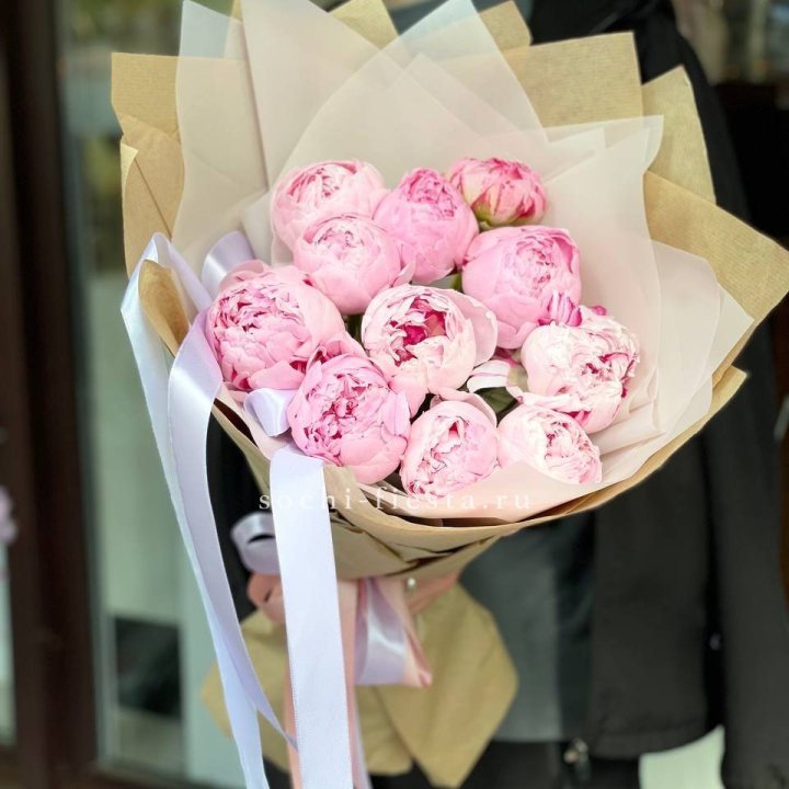 11 пионов в оформлении в Стерлитамаке