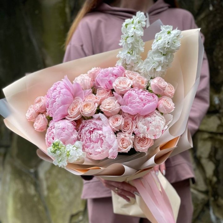 Букет с пионами №1 в Стерлитамаке