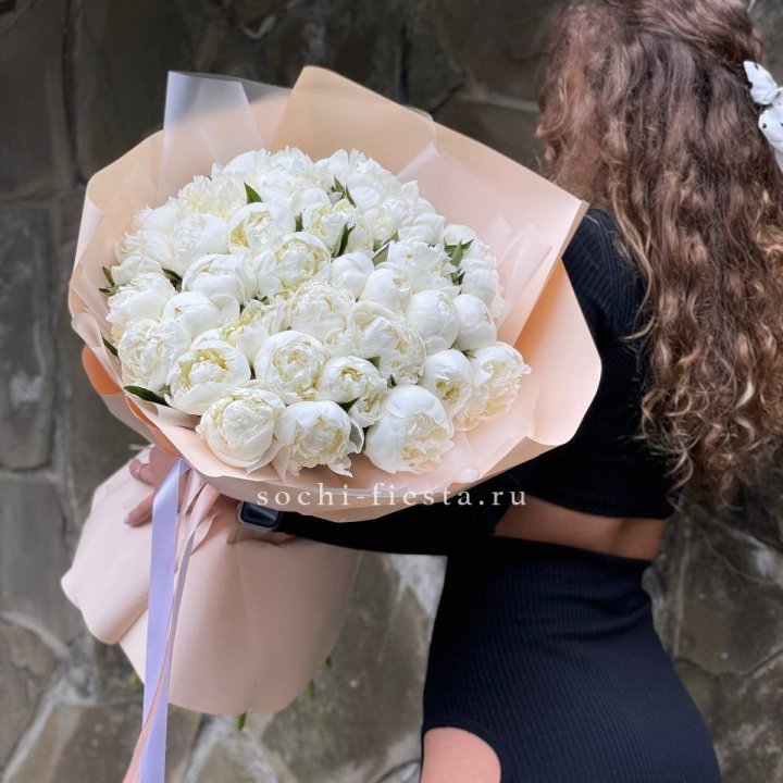 35 белых пион в Стерлитамаке