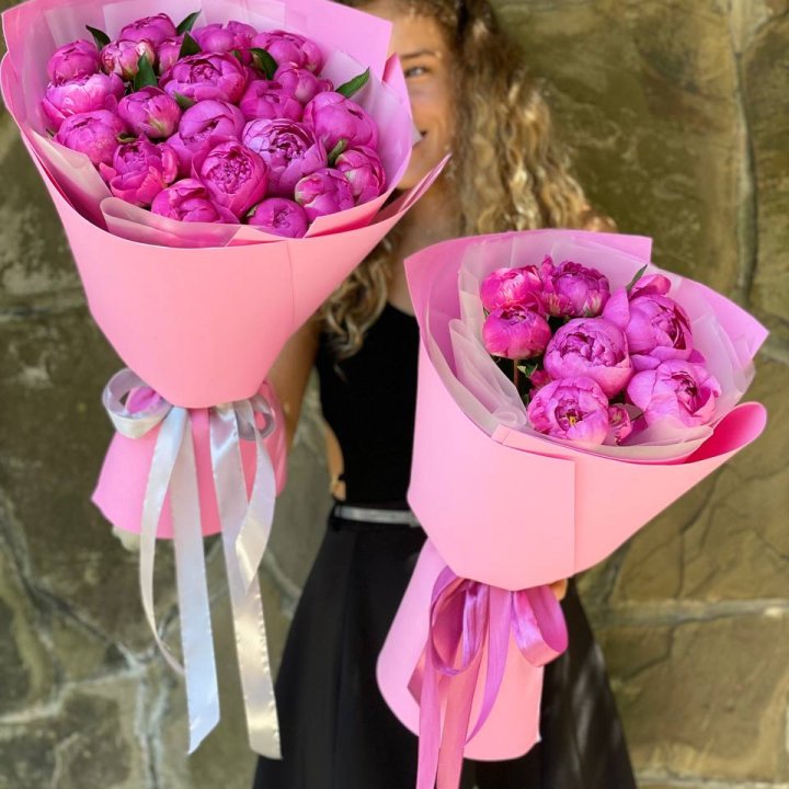 Букет ярких пионов  в Стерлитамаке