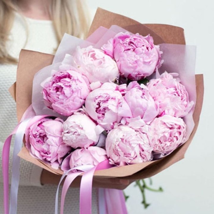 11 нежных пионов в Стерлитамаке
