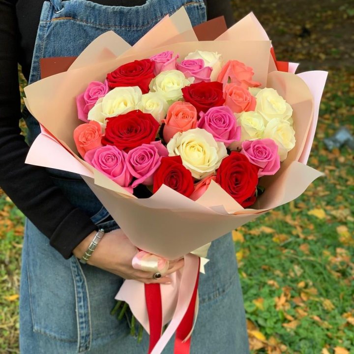 25 роз "Карусель" в Стерлитамаке