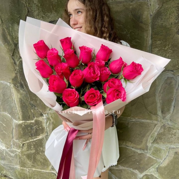 19 алых роз в Стерлитамаке