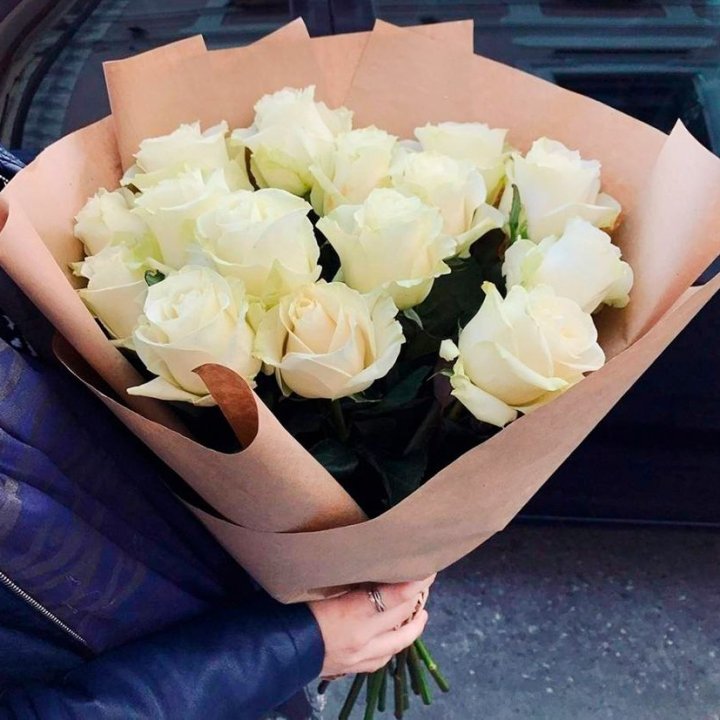 15 белых роз "Крафт" в Стерлитамаке