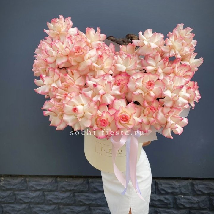 31 французская роза Джумилия в боксе в Стерлитамаке