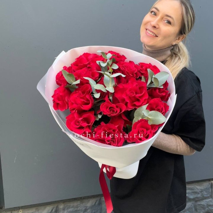 17 Красных французских роз в Стерлитамаке
